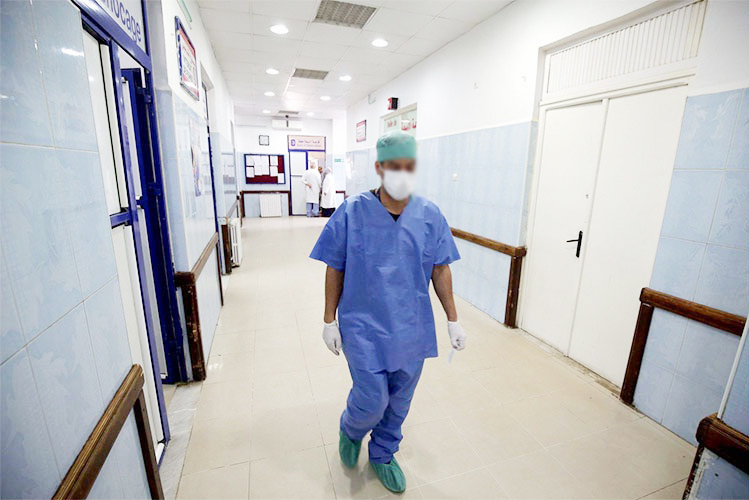 بعد مارطون من المفاوضات .. نحو ترسيم 4 آلاف إطار شبه طبي وإداريين وأعوان في ديسمبر المقبل